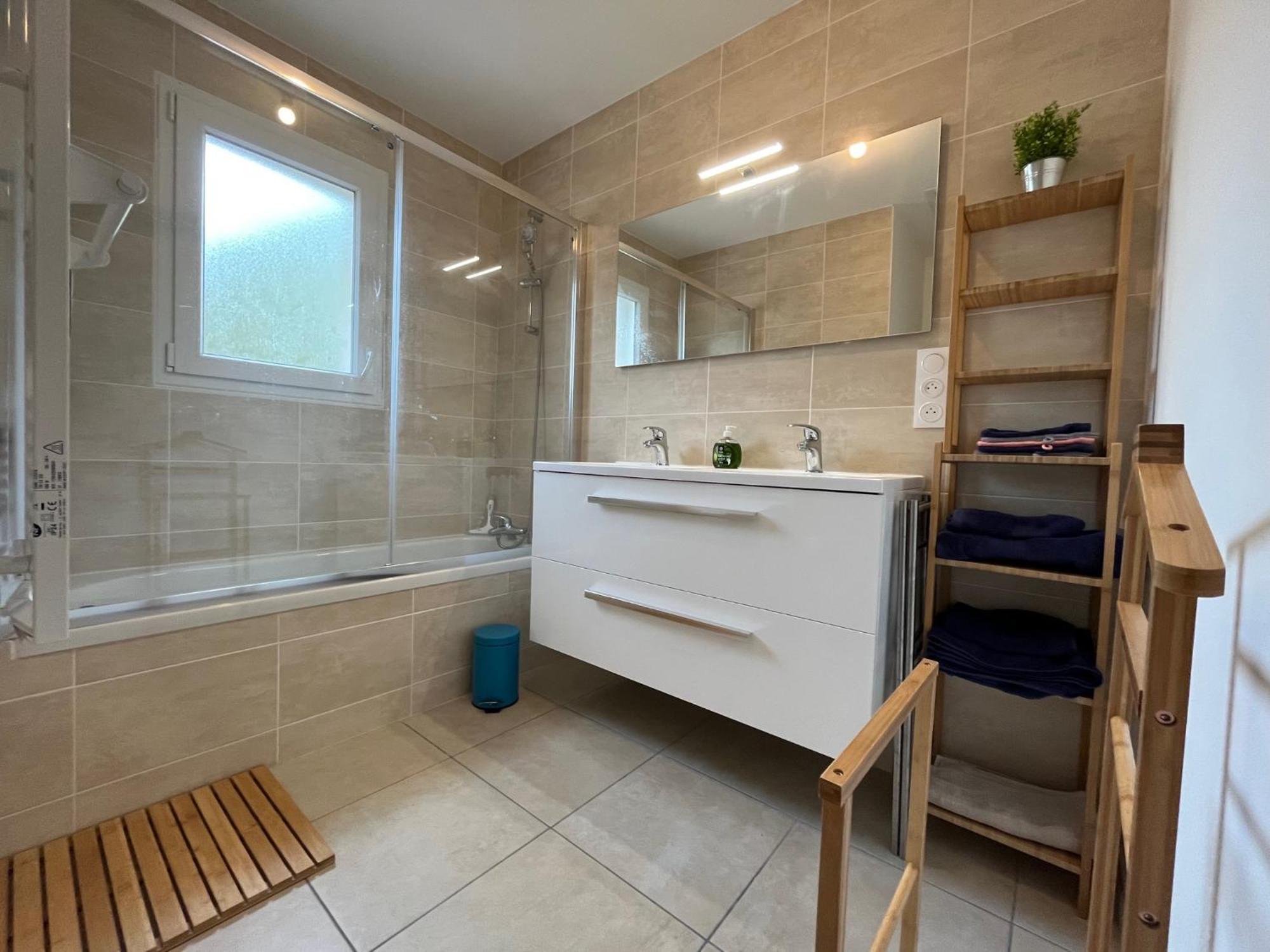Maison T4 Cosy + Jardin Leyment Exterior photo